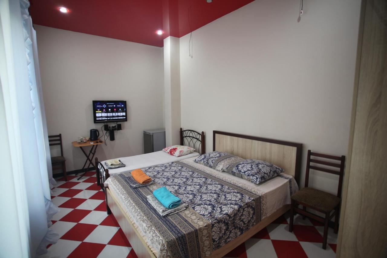 John'S Hotel Szuhumi Kültér fotó