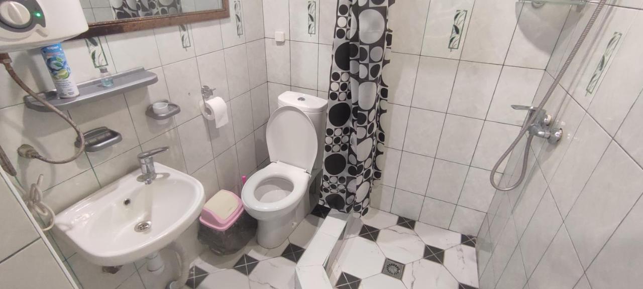 John'S Hotel Szuhumi Kültér fotó