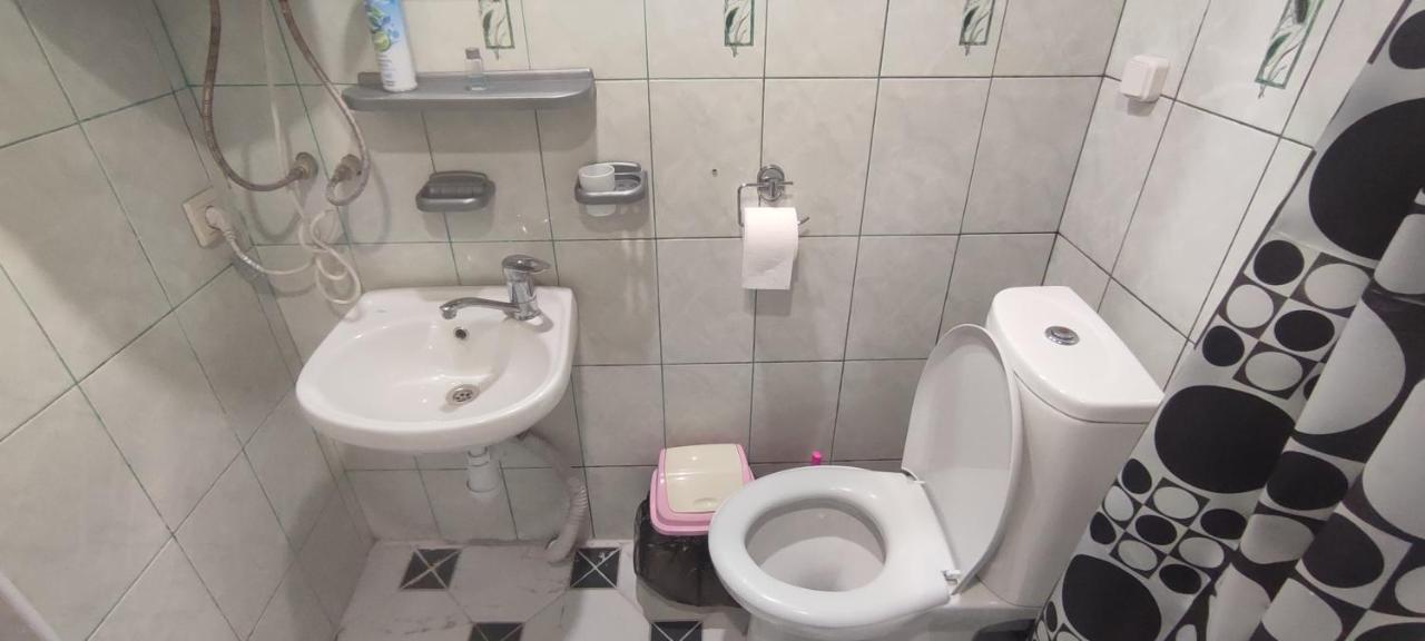 John'S Hotel Szuhumi Kültér fotó